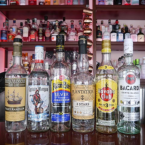 6 weiße Rumsorten im Vergleich
